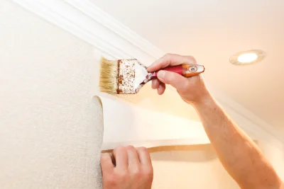 Pose de papier peint à Andrezel — revêtements muraux et toiles de verre